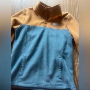 Boys Columbia pull over